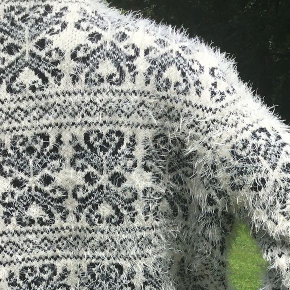 Like NEW Cirana Eyelash Aztec Design Cardigan - Picture 5 of 8